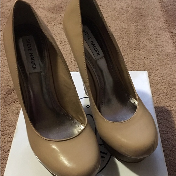 Steve Madden Wedges - Picture 2 of 4