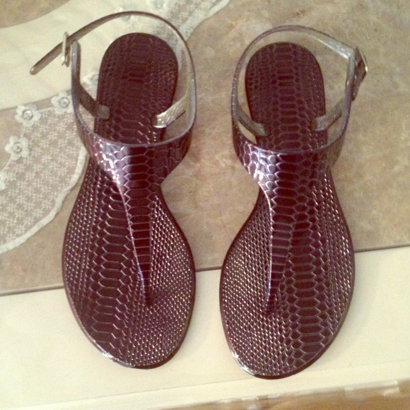 Gorgeous Black and gray jelli sandals