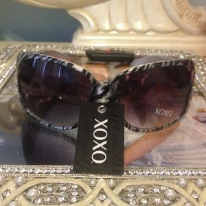 Gorgeous Xoxo zebra printed sunglasses