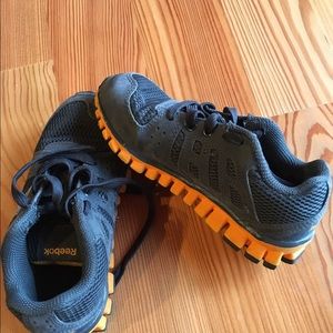 Boys reebok tennis shoes.