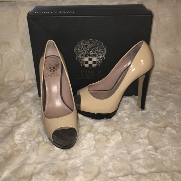 Vince Camuto tan peep toe platforms