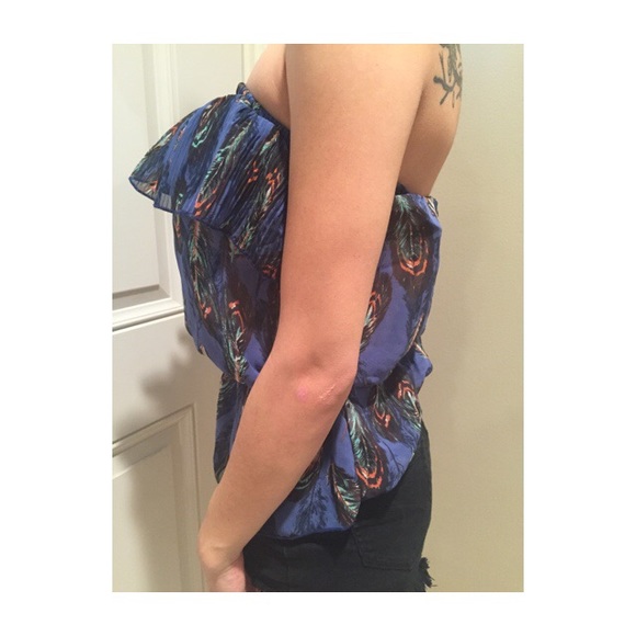 Feather halter top - Picture 2 of 2