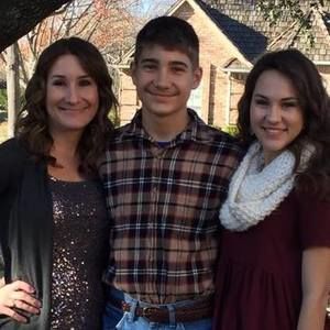 Meet your Posher, April