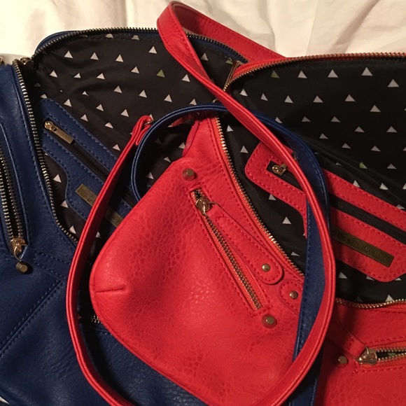 Francesca's Purses - Picture 2 of 3