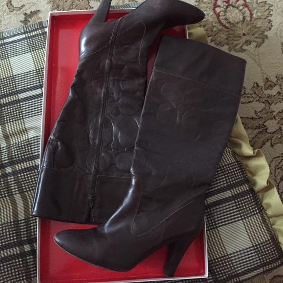 Authentic Chestnut COACH Boots Millie