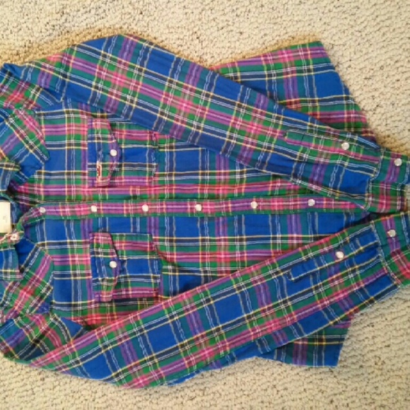 🌟MAKE AN OFFER🌟Hollister cute button-up