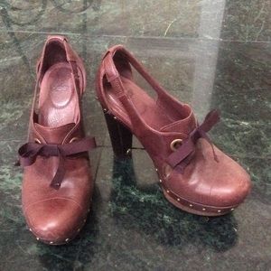UGG Celestina Maroon Platform Heel