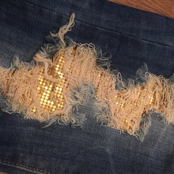 👖Cute Gold lined Distressed jeans!