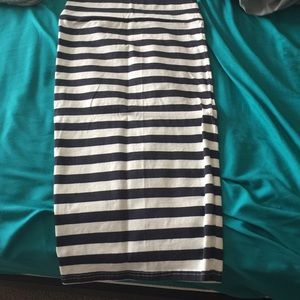 High waisted pencil skirt