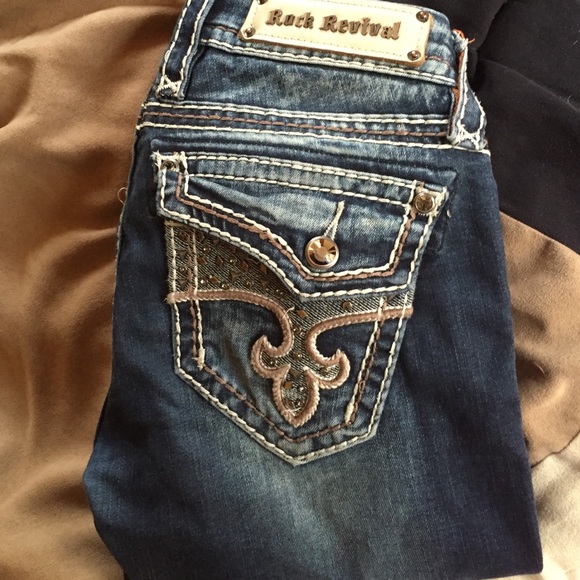 Rock revival straight leg size 26