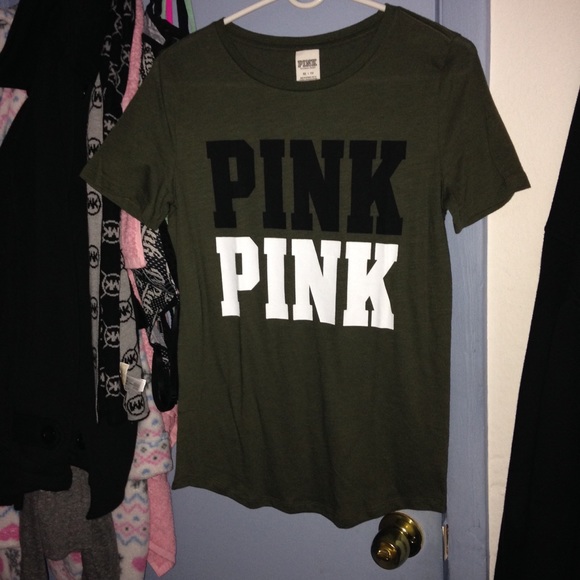 NWOT! Vs Pink olive green t-shirt