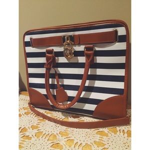 Michael Kors bag (not real)