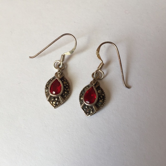 Vintage sterling silver drop earrings red stone