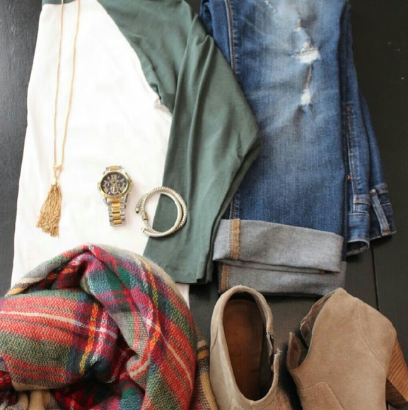 Meet your Posher, Erica - Picture 3 of 4