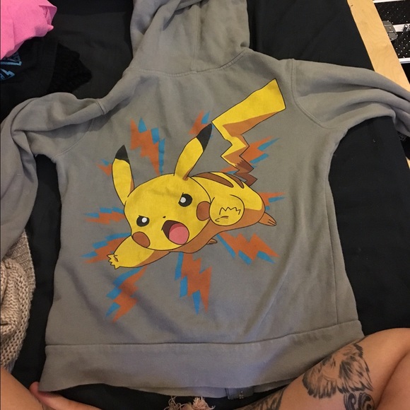 Pokemon pikachu hoodie