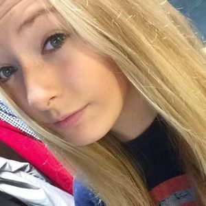 Meet your Posher, Holly