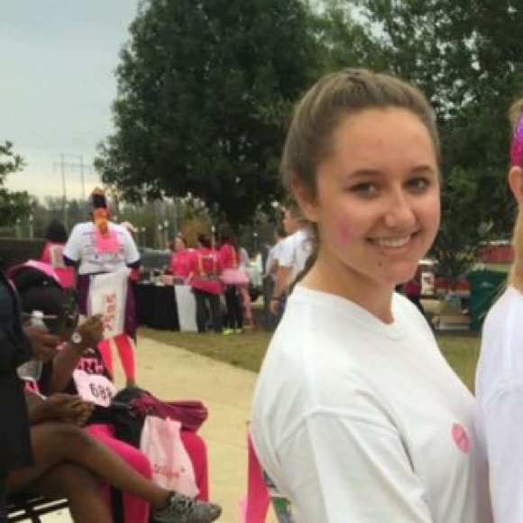 Meet your Posher, Kayla - Picture 1 of 1