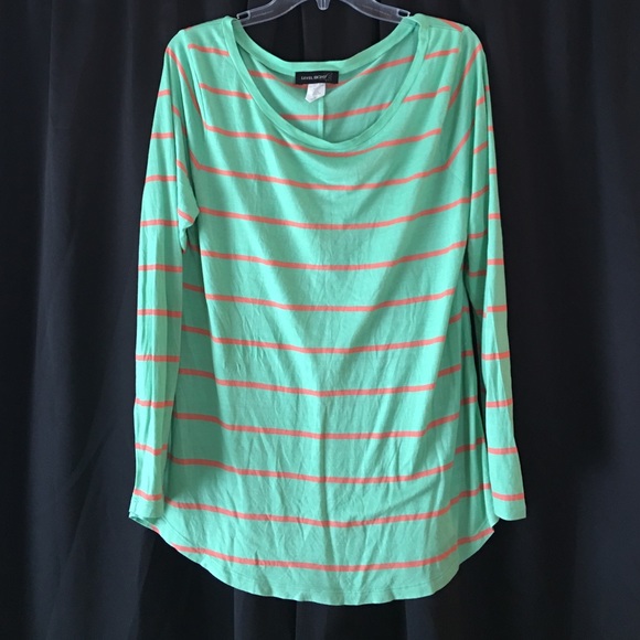 Stripped long sleeve top