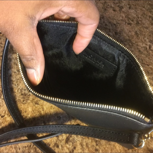 MK  Small Bag Lowest Price😋😋 - Picture 3 of 3