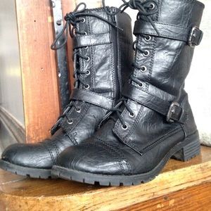 Soda brand combat boots