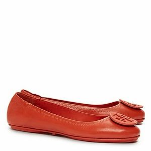 Tori Burch LOGO MINNIE TRAVEL BALLET FLAT, LEATHER