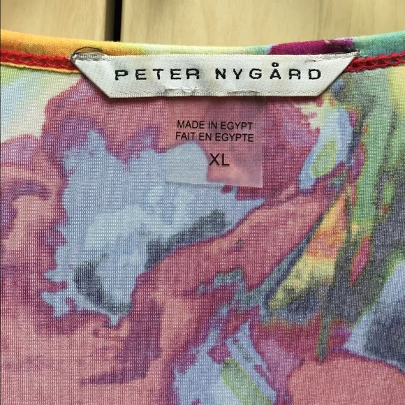 Beautiful 3/4 sleeve v-neck shirt! - Picture 3 of 3