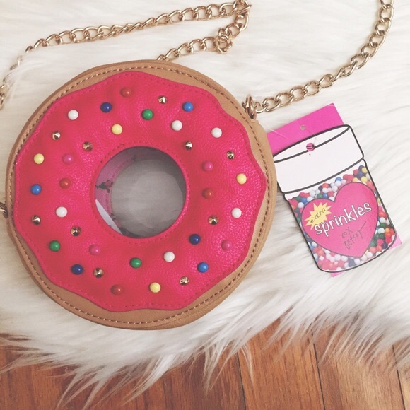 Betsey Johnson Handbags - Betsey Johnson Donut crossbody/Clutch Fun Yum 🍩🍭