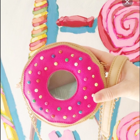 Betsey Johnson Donut crossbody/Clutch Fun Yum 🍩🍭 - Picture 4 of 4