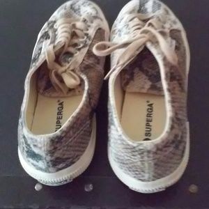 Animal print tennis shoes