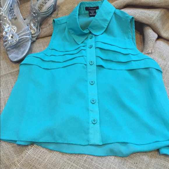 Sleeveless Teal High-Lo Sheer Top with Pleats NWOT