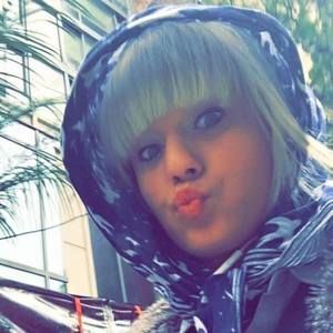 Meet your Posher, Valerie