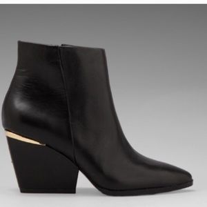 Boutique 9 black booties