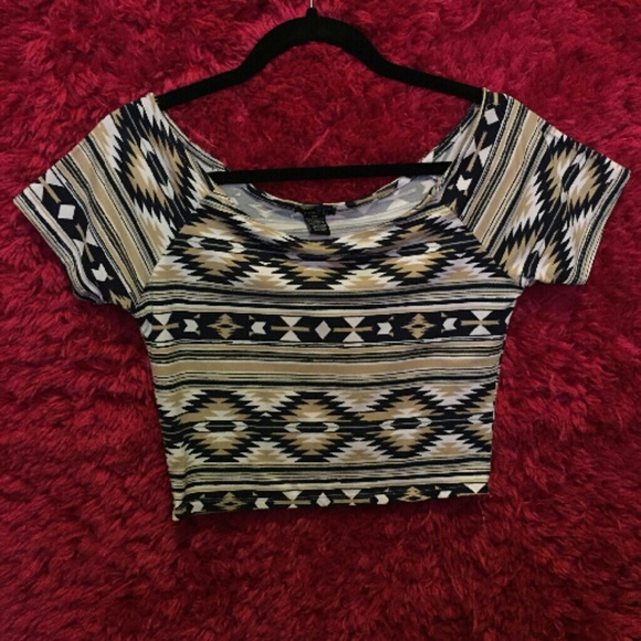 Cropped tribal shirt - Picture 1 of 2