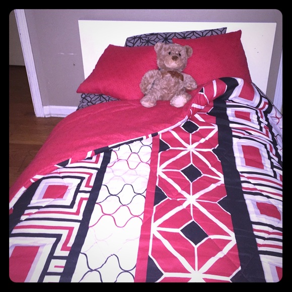White Bed frame - Picture 1 of 2