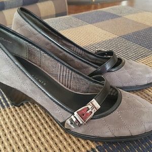 Adorable! Etienne Aigner Sample-Fits like Size 7