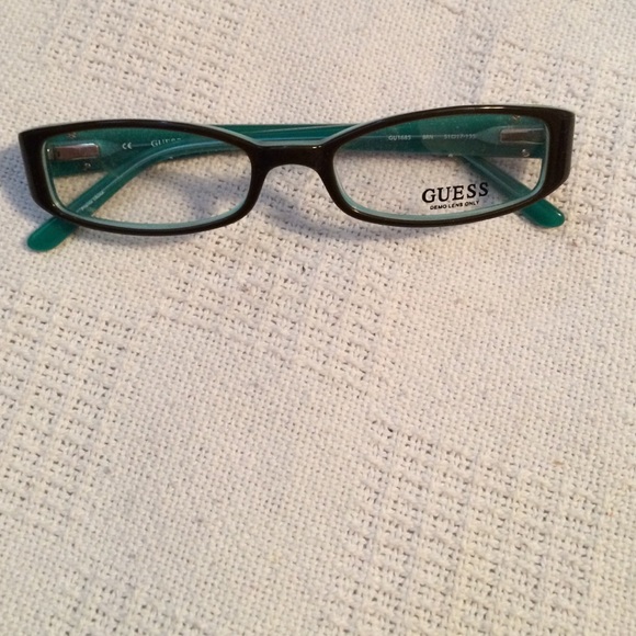 Guess glasses