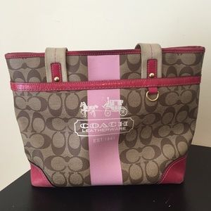 Medium sized Coach bag