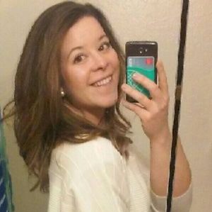 Meet your Posher, Kayla