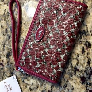 Coach wristlet (red)