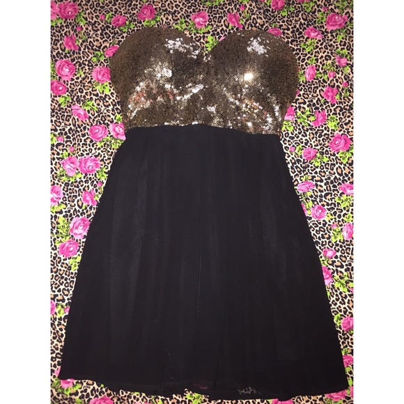 Windsor black and gold sequin dress
