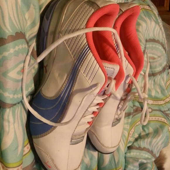 NEVER WORN, Puma running - Picture 2 of 4