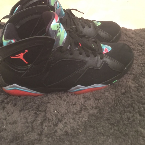 Air Jordan retro 7's (MARVIN THE MARTIAN) - Picture 2 of 4