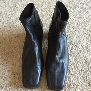 SeSto Sofspot. Ankle Boots Blk