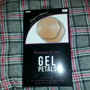 Reusable silicone gel petal
