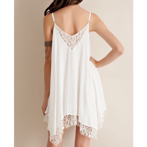 "Notice" Lace Hem Strappy Dress - Picture 3 of 3