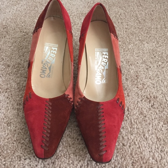 SOLD!!!!  Auth Salvatore Ferragamo heels. MINT! - Picture 2 of 4