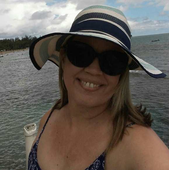 Meet your Posher, Diana - Picture 4 of 4