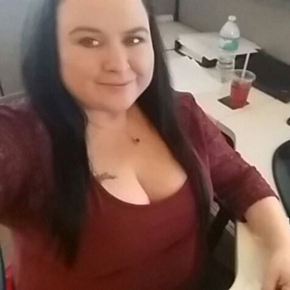 Meet your Posher, Jennifer - Picture 1 of 1