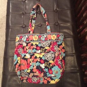 Vera Bradley tote in Happy Snails