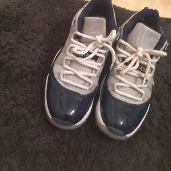 Air Jordan 11's - Picture 2 of 4